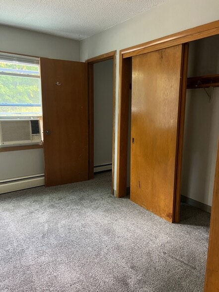 Building Photo - 120 Locust St