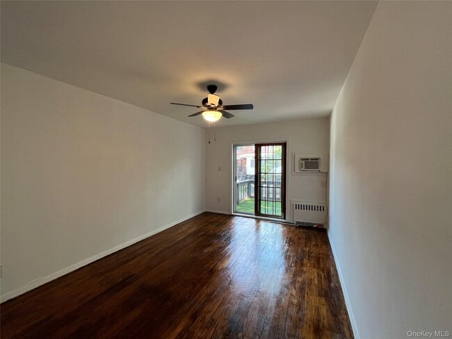 Building Photo - 2077 E 54th St