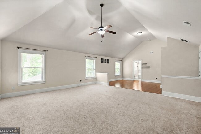 Building Photo - 882 Nestling Dr