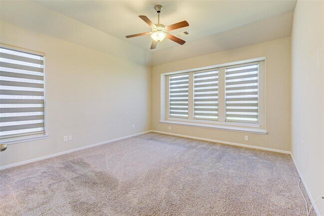 Building Photo - 29302 Wood Lily Dr
