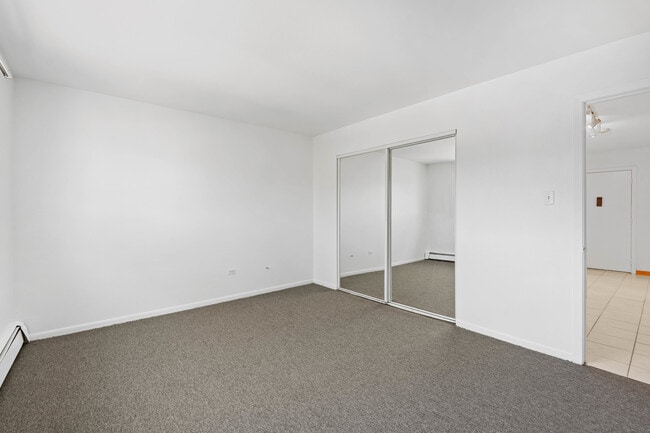 Building Photo - 8970 N Parkside Ave