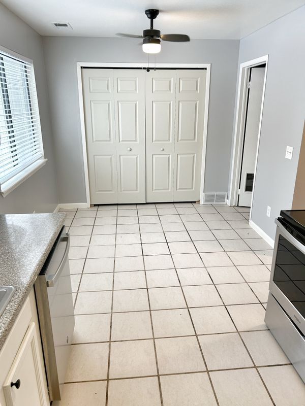 Building Photo - 20137 Cumberland Ct