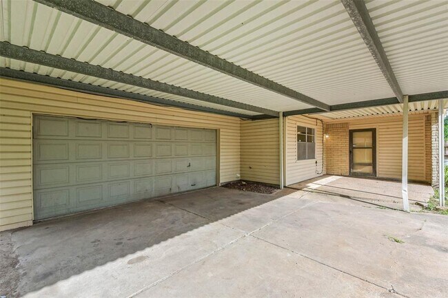 Building Photo - 1124 Helen Dr
