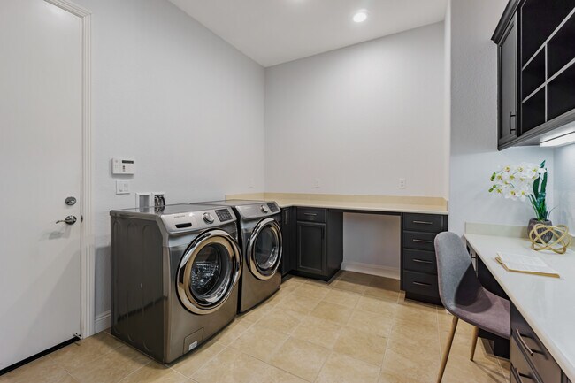 Building Photo - 1631 Chianti Ln