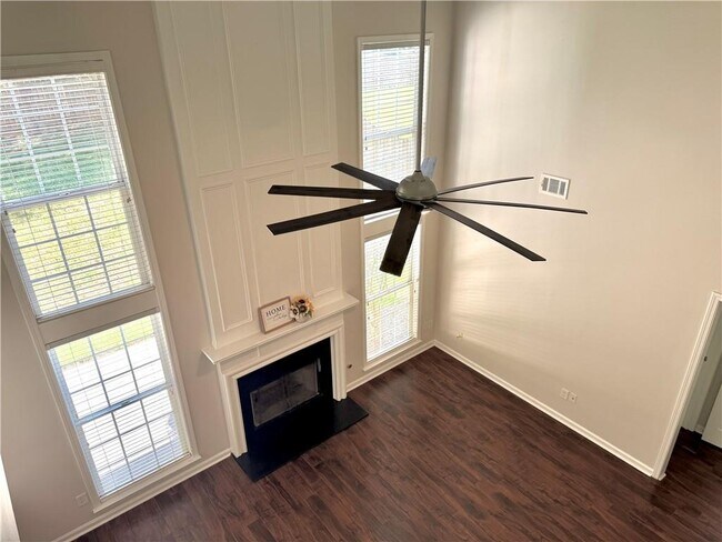 Building Photo - 306 Burdock Trce