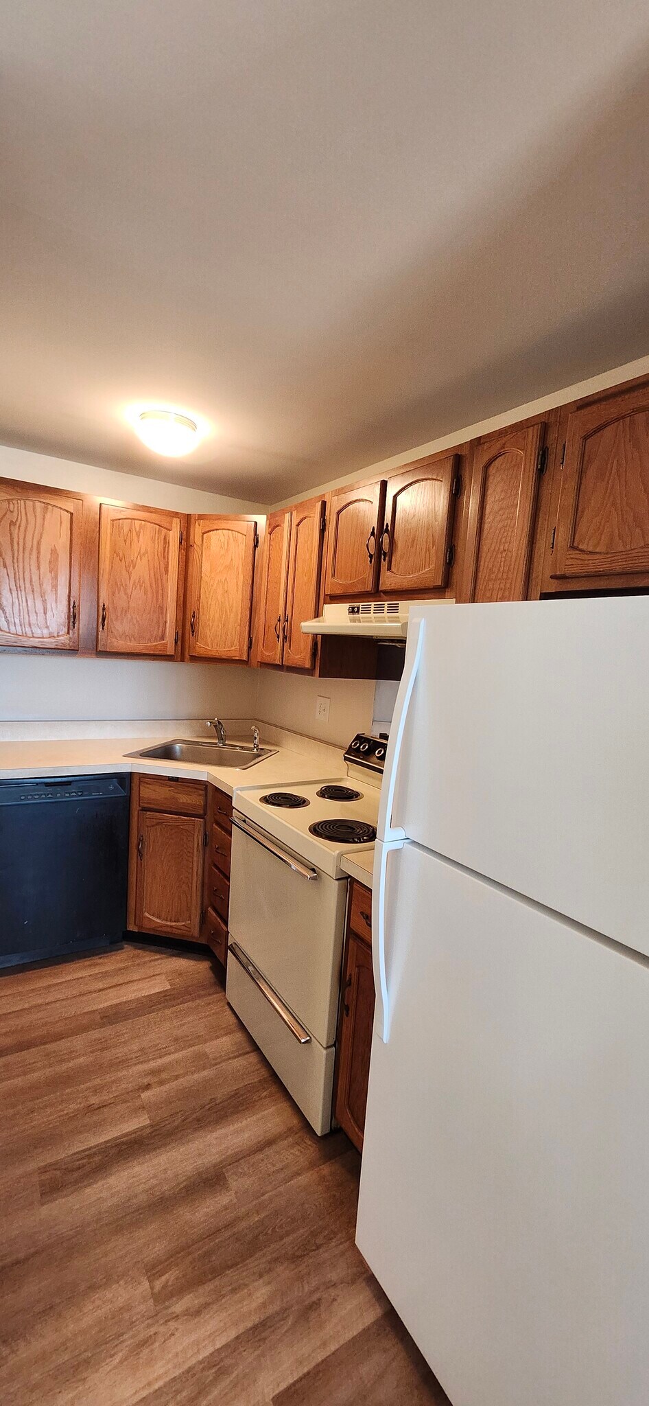 Kitchen - 5208 Belclare Rd