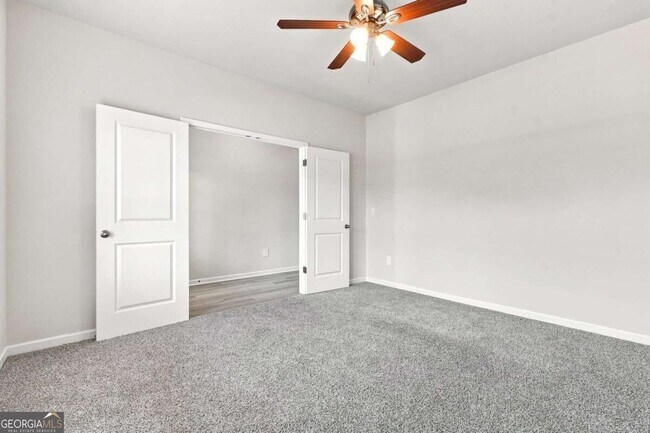 Building Photo - 176 Meander Dr