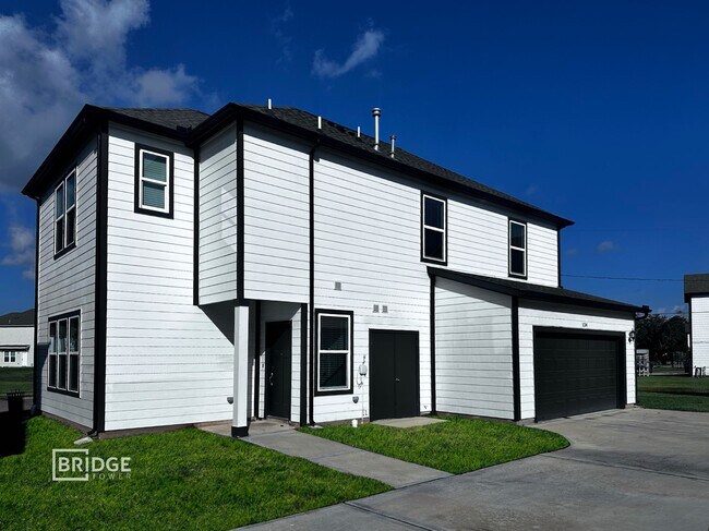 Primary Photo - 134 Pecan Ln