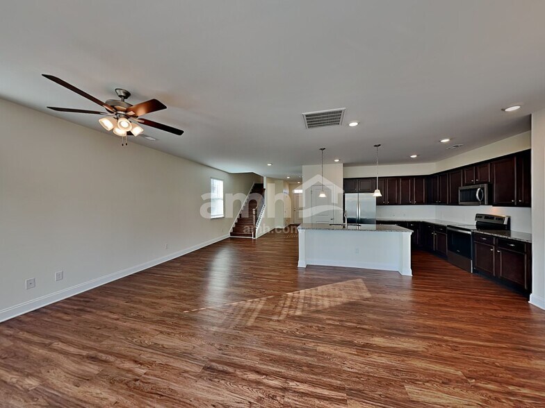 Building Photo - 124 Hamilton Park Dr