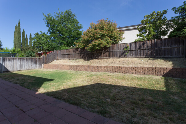 Building Photo - This is a gorgeous home, make it yours!