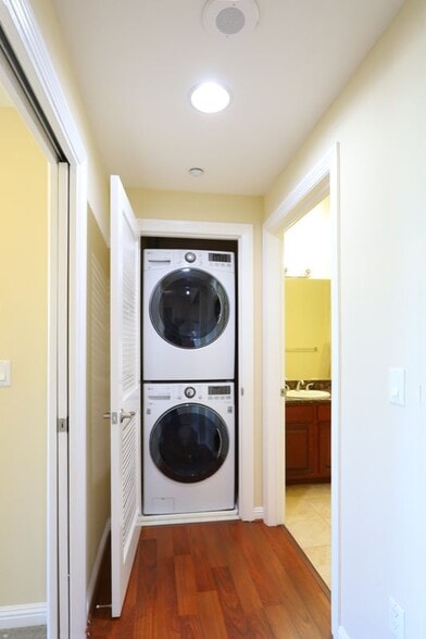 Building Photo - 2260 Gellert Blvd