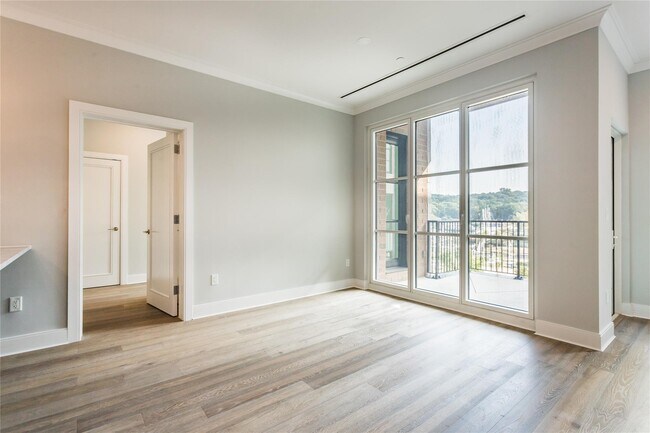 Building Photo - 100 Garvies Point Rd