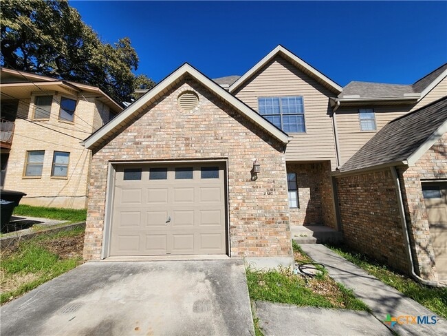 Building Photo - 21 Moss Rock Dr