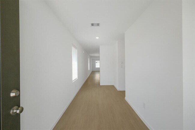 Building Photo - 1107 Rustic Willow Dr