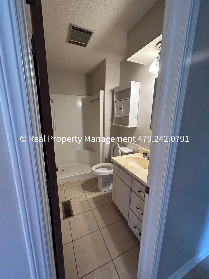 Building Photo - 2320 S 50th St