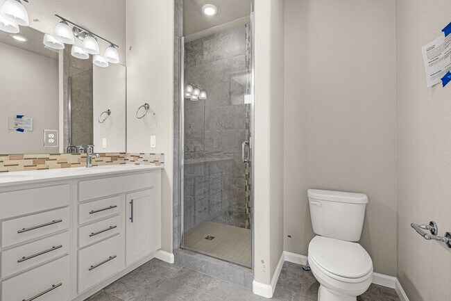 Building Photo - Luxury 4 Bed Townhouse with Amazing City and Mt Views on Westside