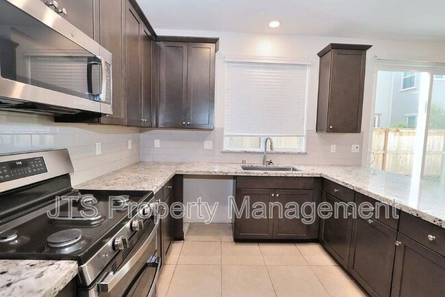 Building Photo - 3513 Birdland Ave