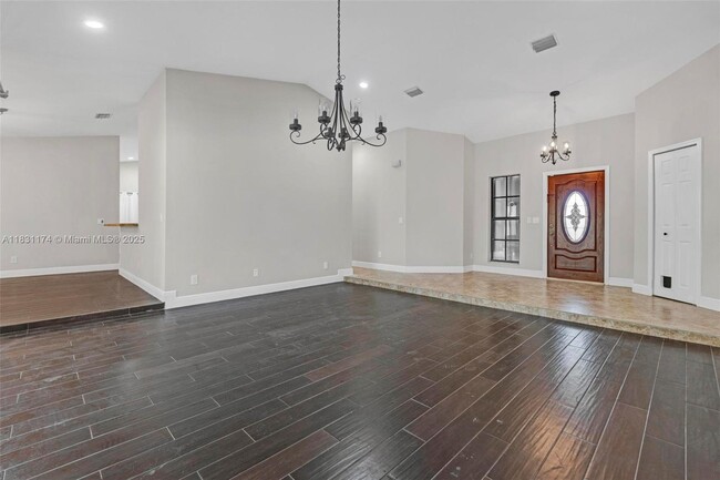 Building Photo - 5621 Carriage Ln