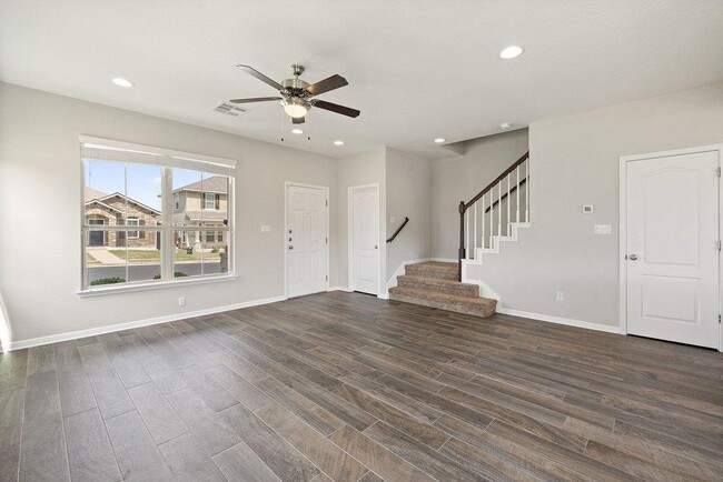 Building Photo - 719 Coconut Grove St