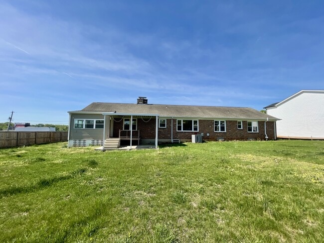 Building Photo - 63 Shelor Dr