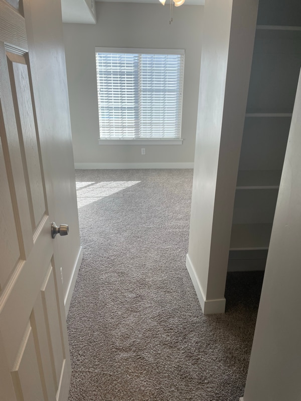 Building Photo - 44 N Garden Park Dr