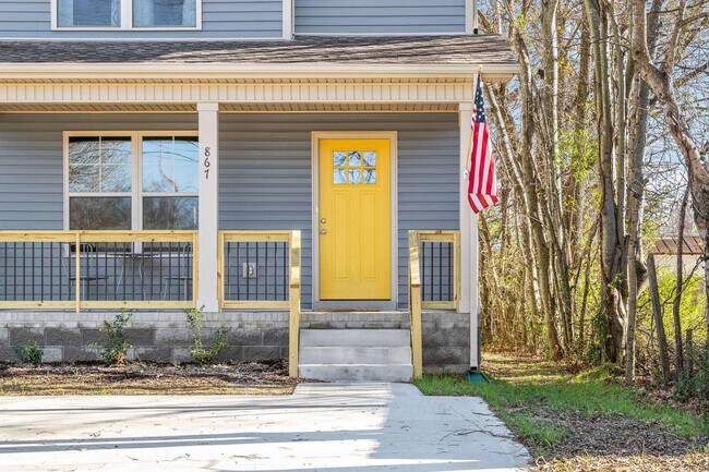 Building Photo - 867 Central Ave