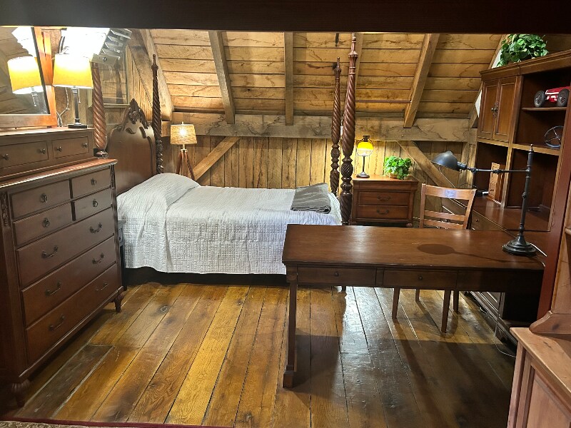 Building Photo - 155 Madrone Ave