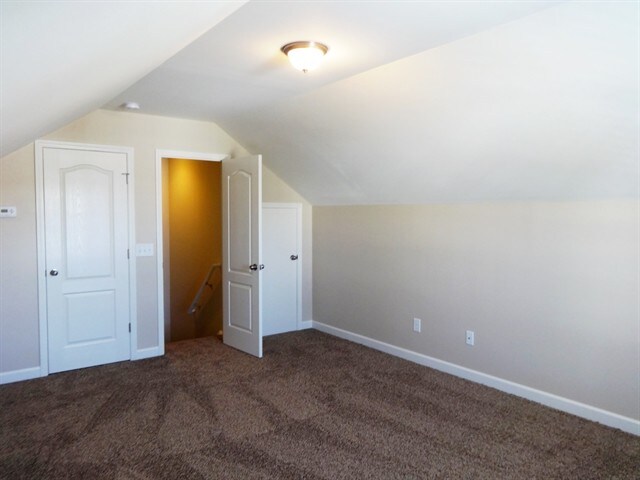 Building Photo - 515 Crossland Dr