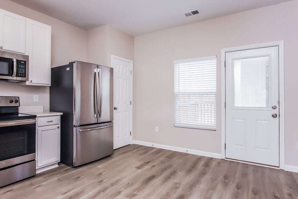 Building Photo - 806 Laurens Way