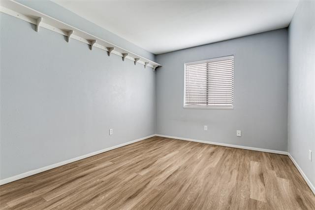 Building Photo - 830 Meadowlark Dr