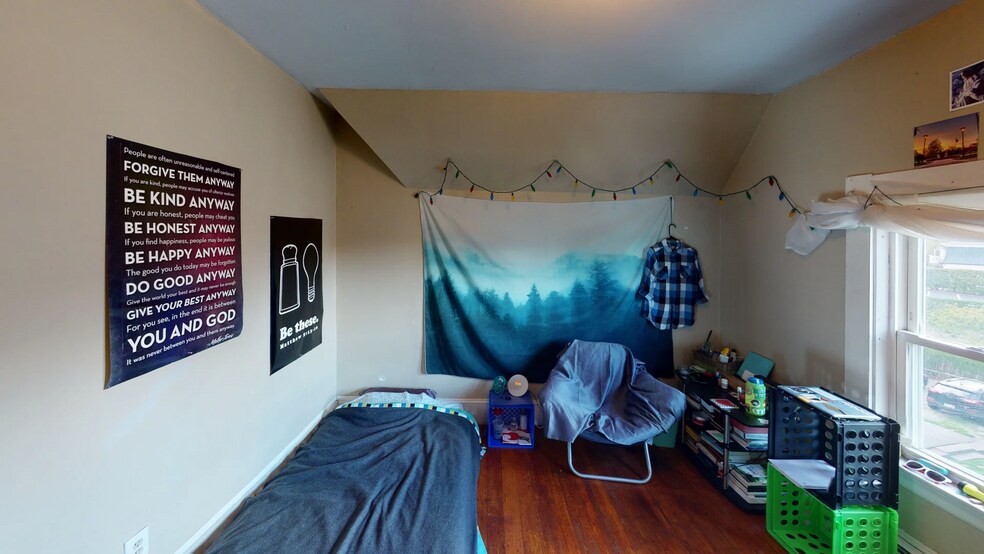 Building Photo - 73 Chestnut Hill Ave