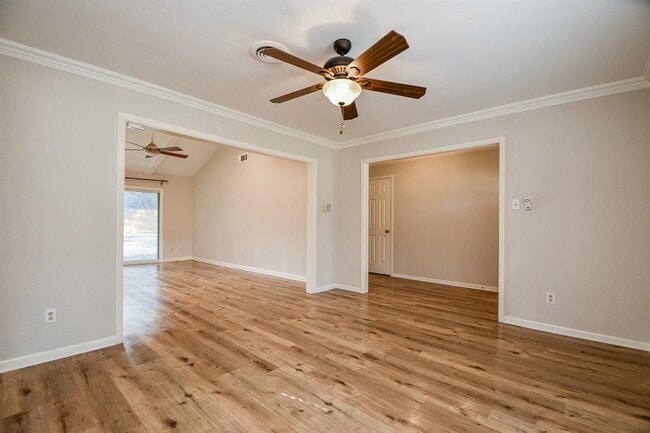 Building Photo - 10706 Inwood Dr