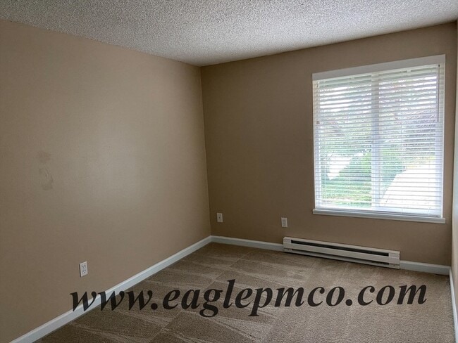 Building Photo - 12486 SE 60th Ct