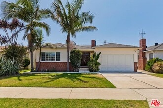 Building Photo - 12120 Aneta St