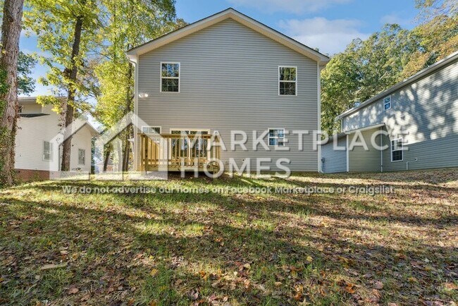 Building Photo - 3719 Oakwood Rd