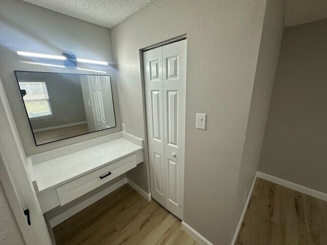 Building Photo - ** Move in Special $500 off your first months rent** New Remodeled 2 bed 1 bath condo in Casselbe...