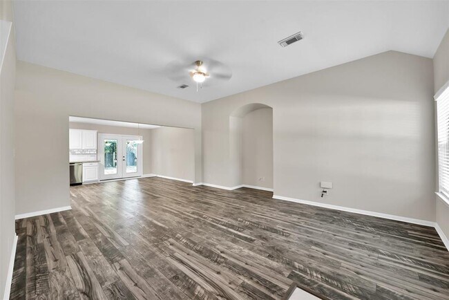 Building Photo - 9020 Zapata Way