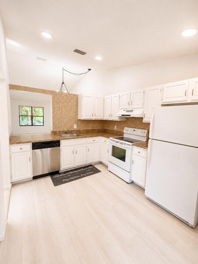 Building Photo - 12969 Pennypacker Trail