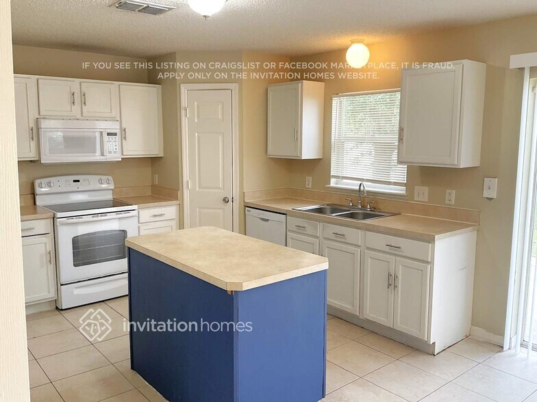 Building Photo - 566 Kilimanjaro Dr