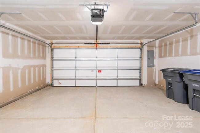 Building Photo - 3236 Stelfox St