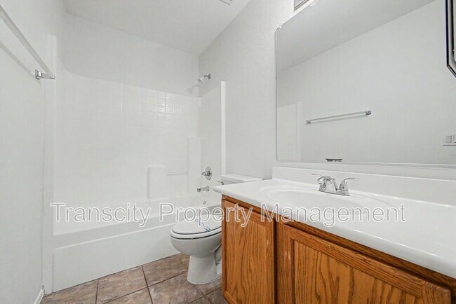 Building Photo - 2755 S Southwind Dr