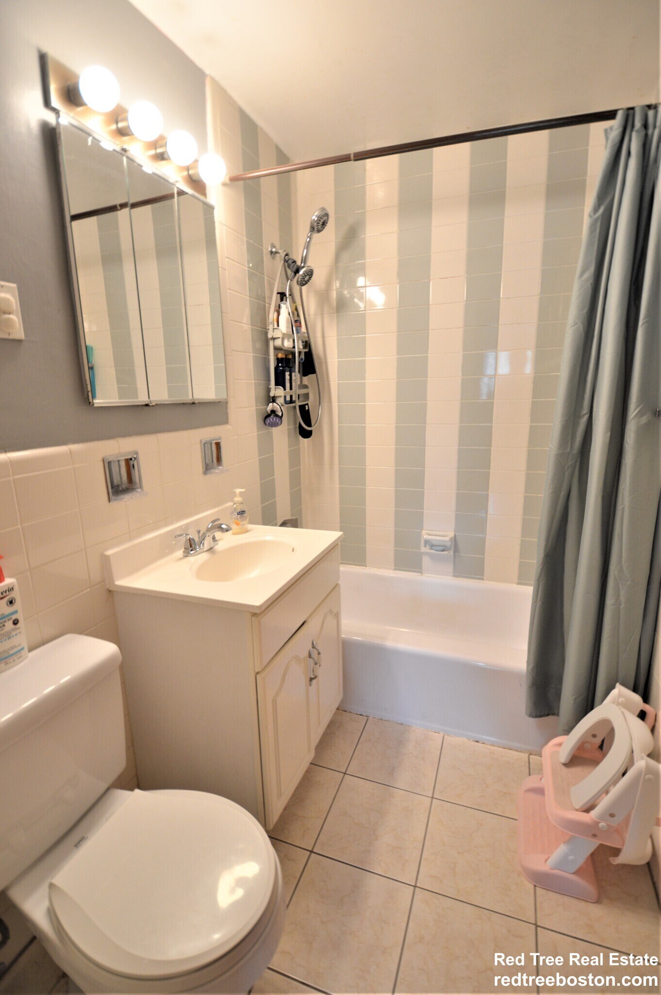 Building Photo - 5050 Washington St