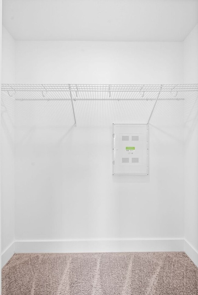 Building Photo - Large 2 Bedroom Luxury Townhome For Rent Near Billy Dunlop Park!