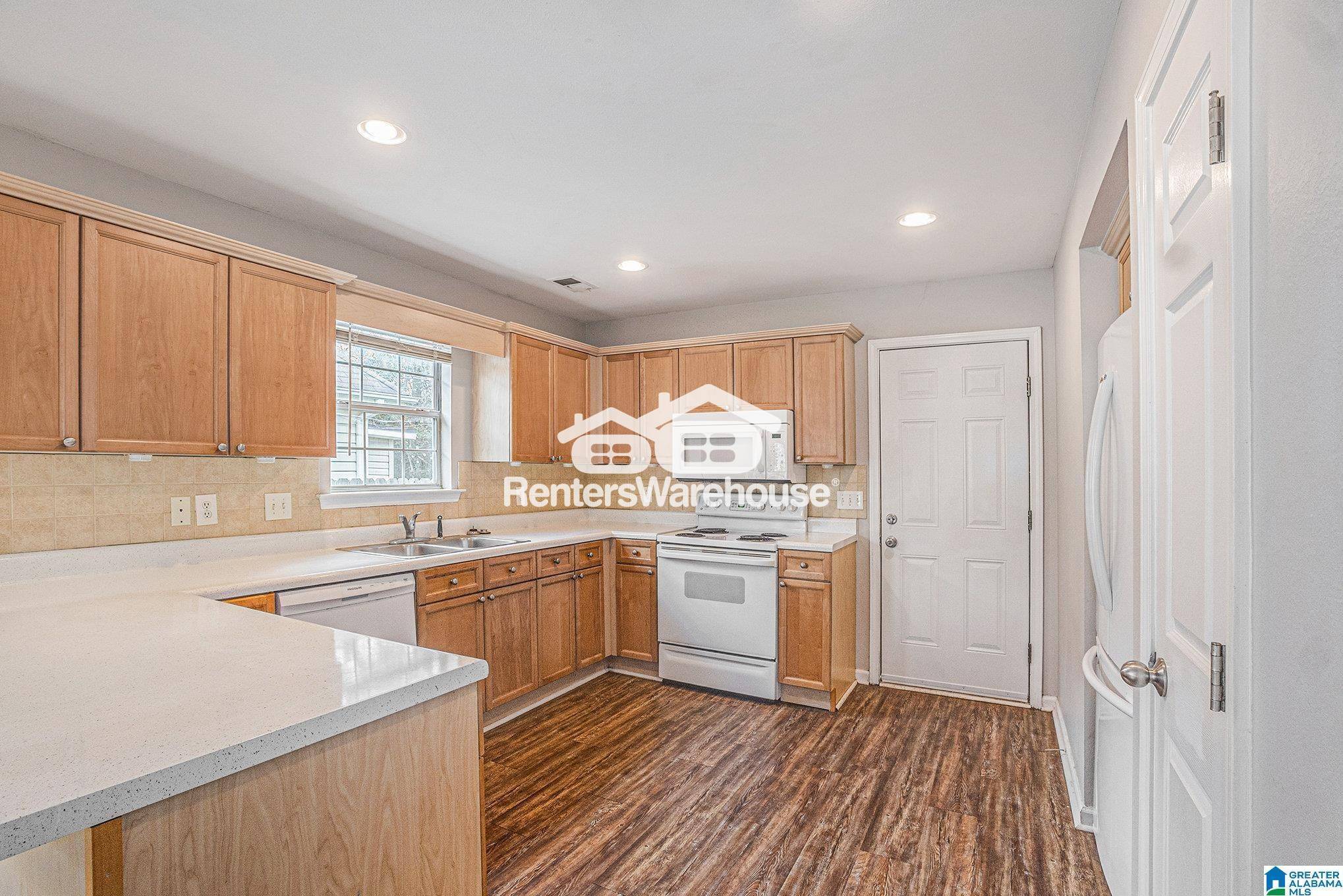 Building Photo - 139 Flagstone Ln