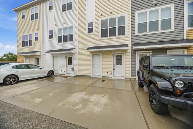 Building Photo - 909 Baltic Ave