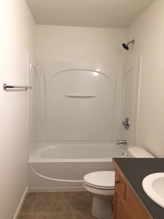 Building Photo - 6701 W Sunset Ave