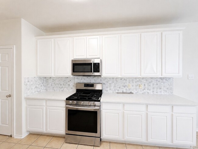 Building Photo - 11850 Ramla Place Trail