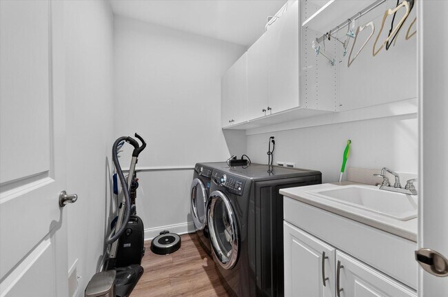 Building Photo - 3062 N Spurway Dr