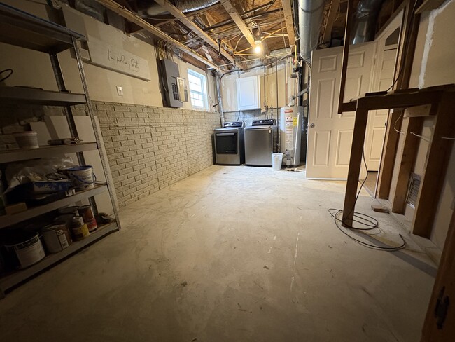 Building Photo - 7284 W Campus Rd