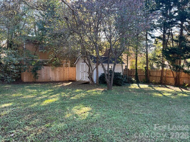 Building Photo - 20921 San Mateo Pl